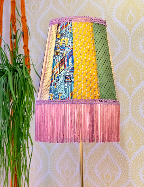 Galería Artesanía textil- lámpara de corbatas